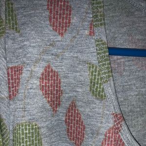 EUC Lularoe Classic T